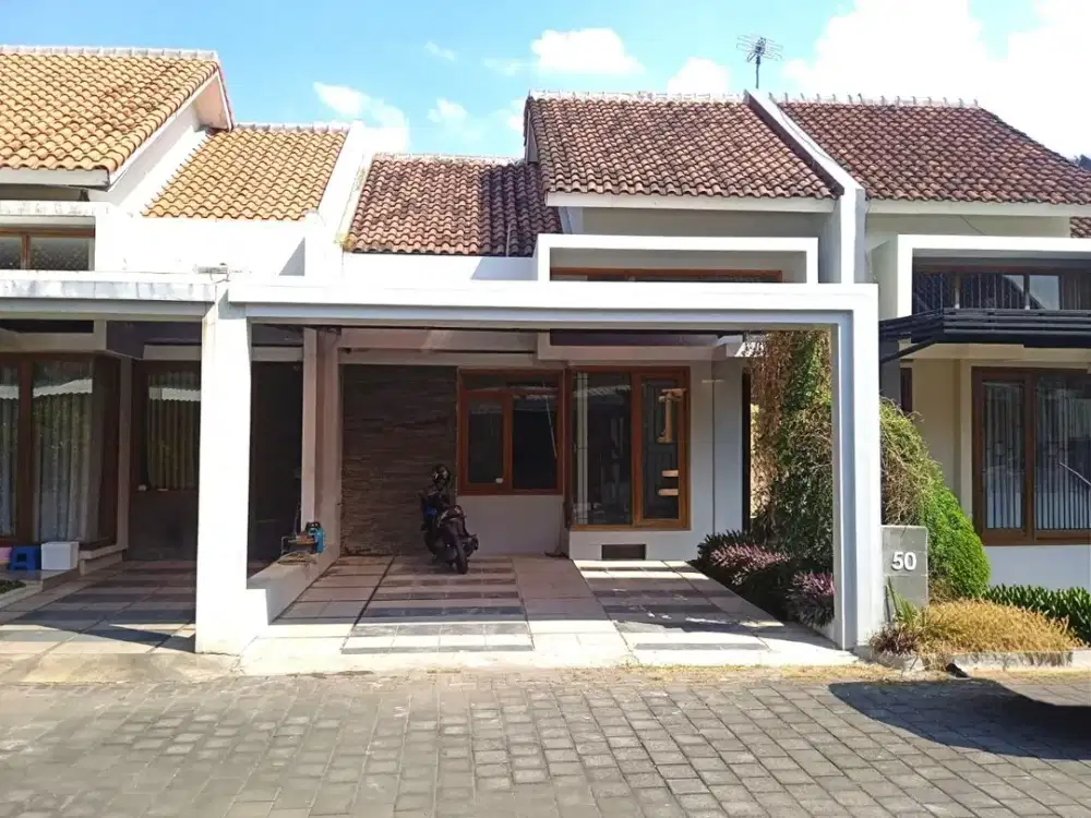 Rumah di Cluster Elite Furnish Colomadu