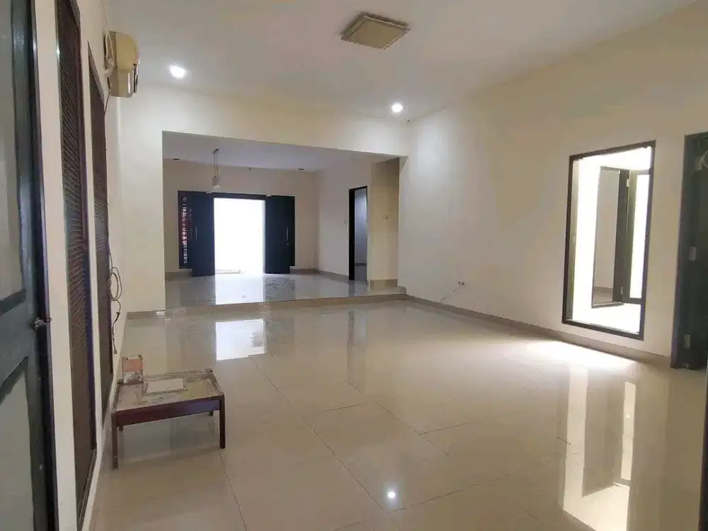 RIC.A201 Rumah Dharmahusada Indah blok U Surabaya Siap Huni Murah