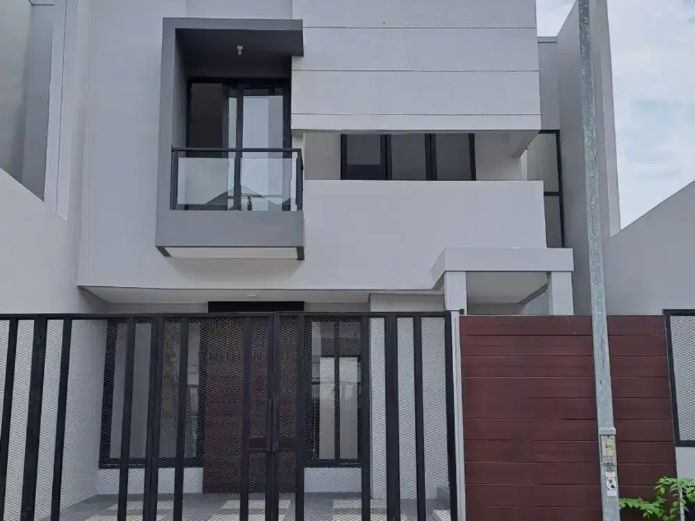 Rumah Baru 2 Lantai, Gayung Kebonsari, Lt 124, Lb 160,, Siap Huni dan Strategis