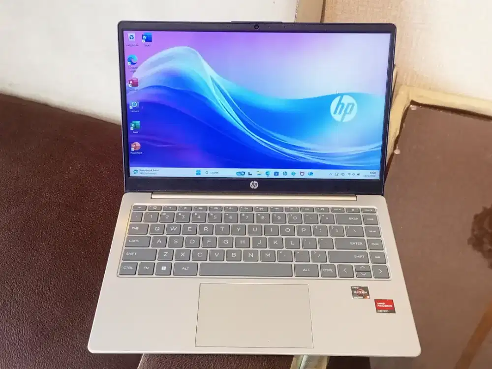 Hp 14 em0xxx, AMD Ryzen 3 7320U,Ram 8/512 gb