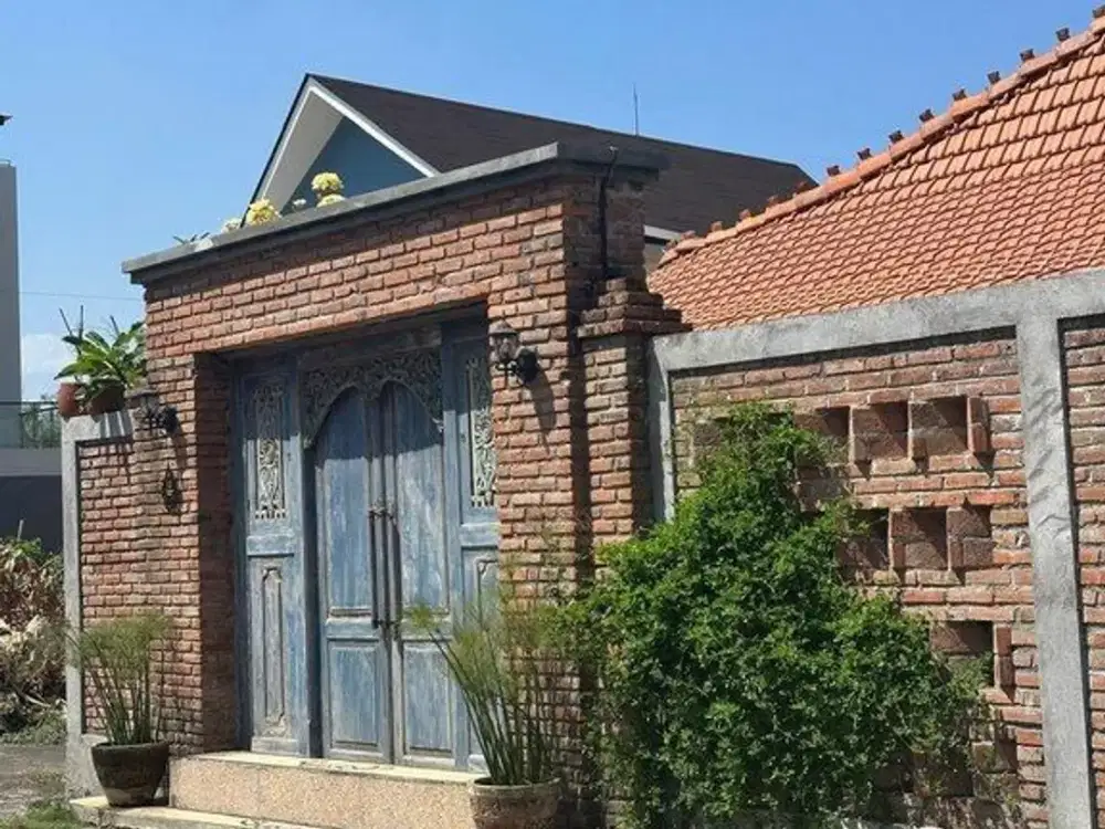 Rumah Joglo Tradisional 3 Kamar Tidur Dijual di Kesiman Denpasar