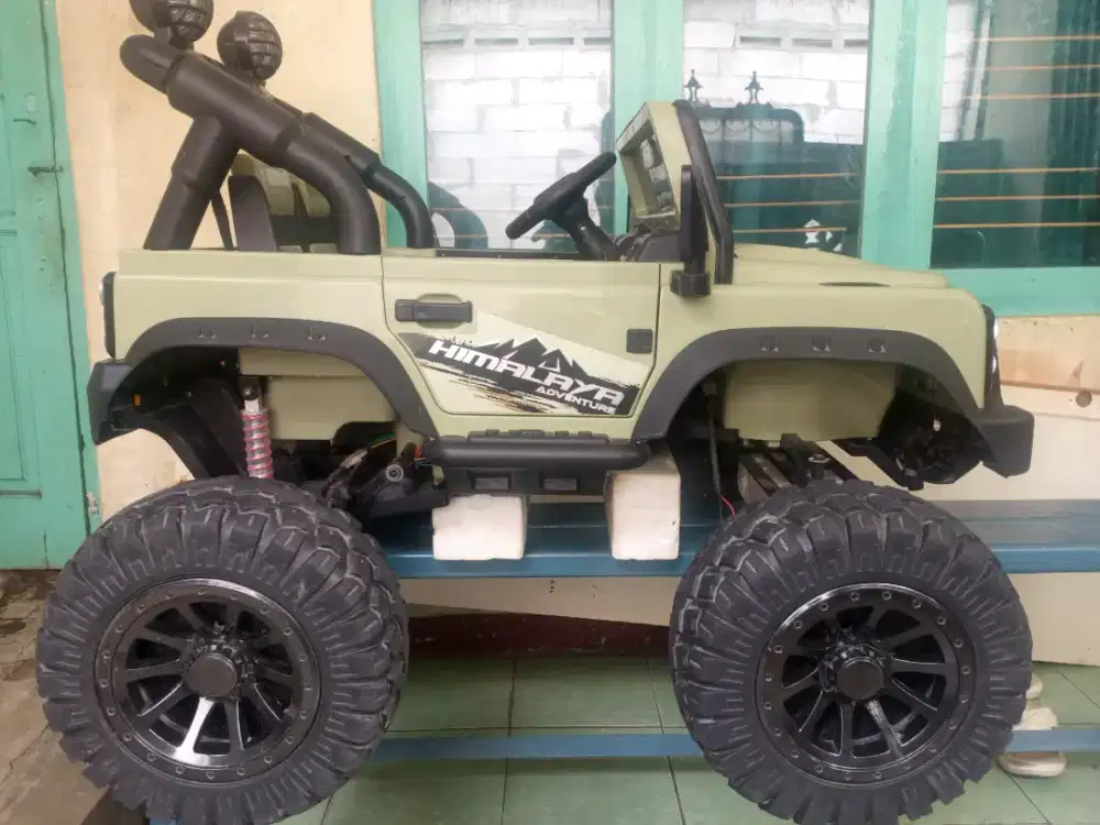 MOBILAN LISTRIK ANAK UK.JUMBO 4x4