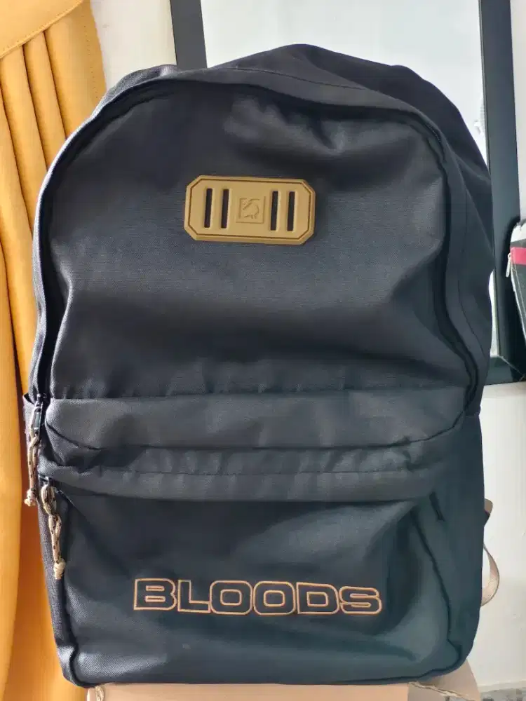 Tas Bloods Grails Black on Gold