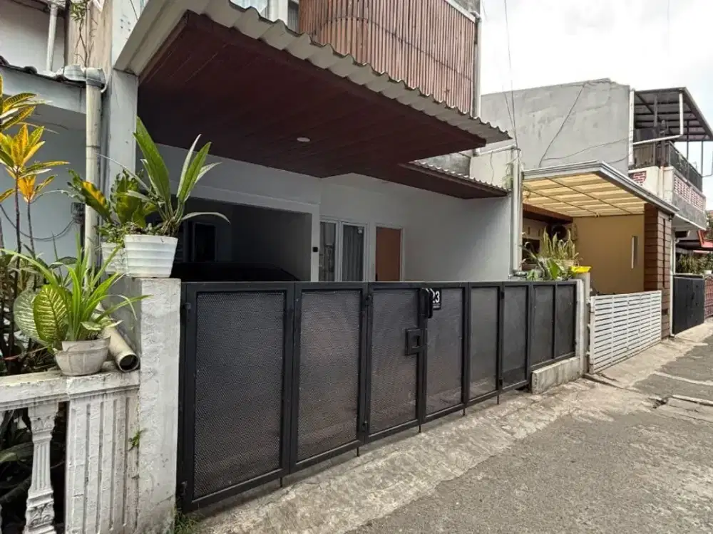 Rumah Murah SHM 3 Lantai di Komplek Antapani Sayap Purwakarta Bandung