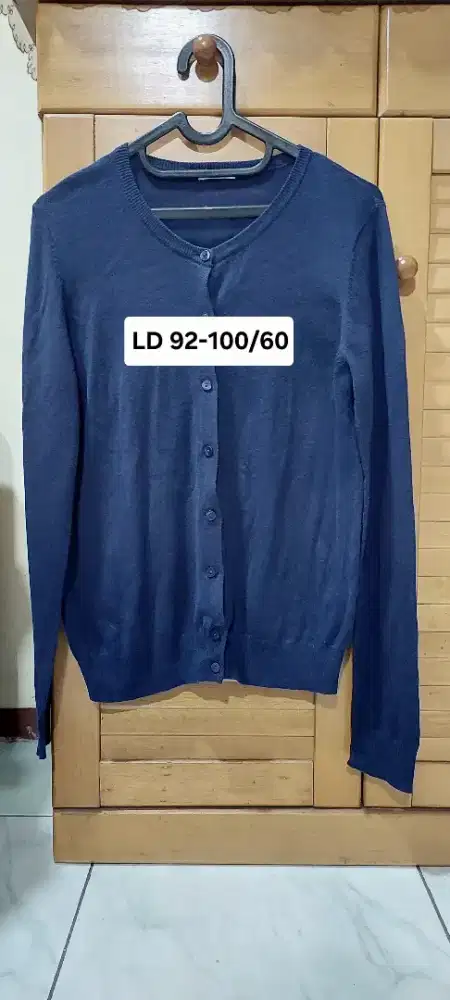 6 pcs sweater wanita preloved