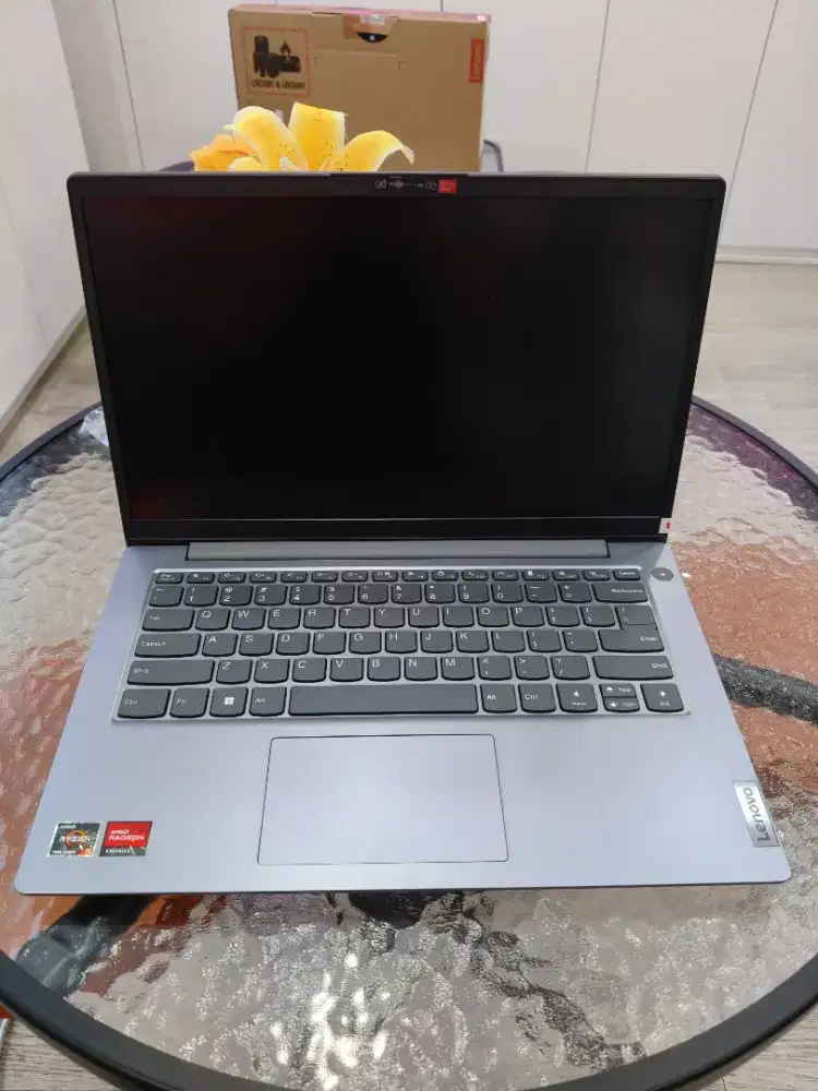 LAPTOP LENOVO RYZEN 5 7520U BARU