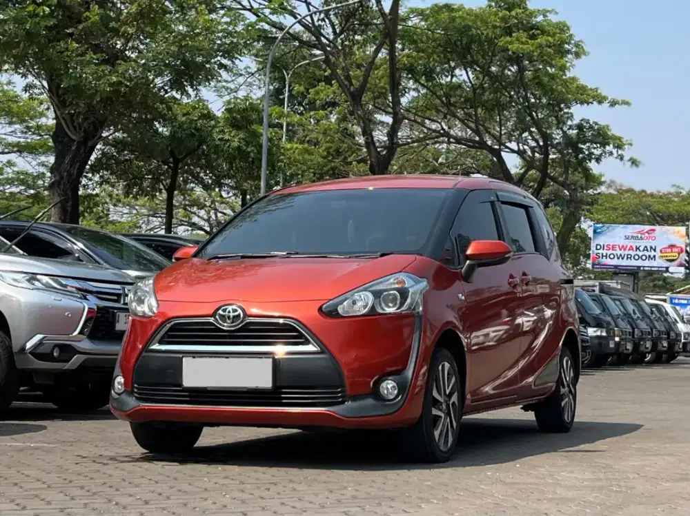 CIAMIK TERAWAT ‼️ TOYOTA SIENTA V 1.5 MT OREN 2017