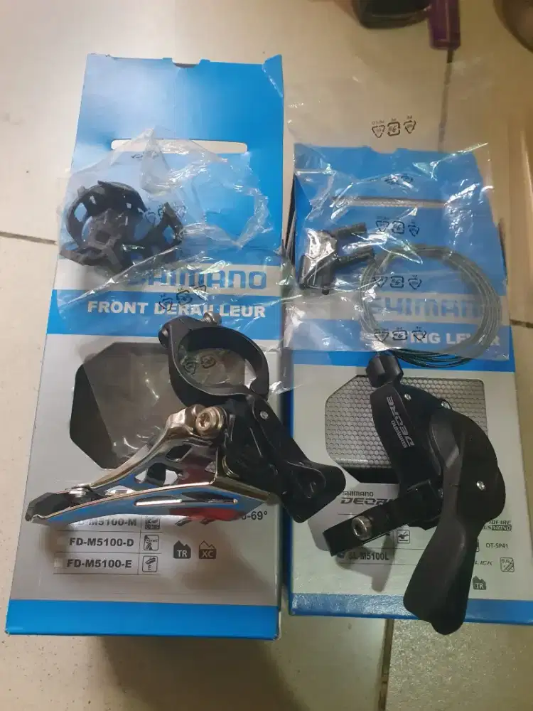 Shifter shimano
Deore yg didapet / isi :
1. Shifter M5100 2 speed
2