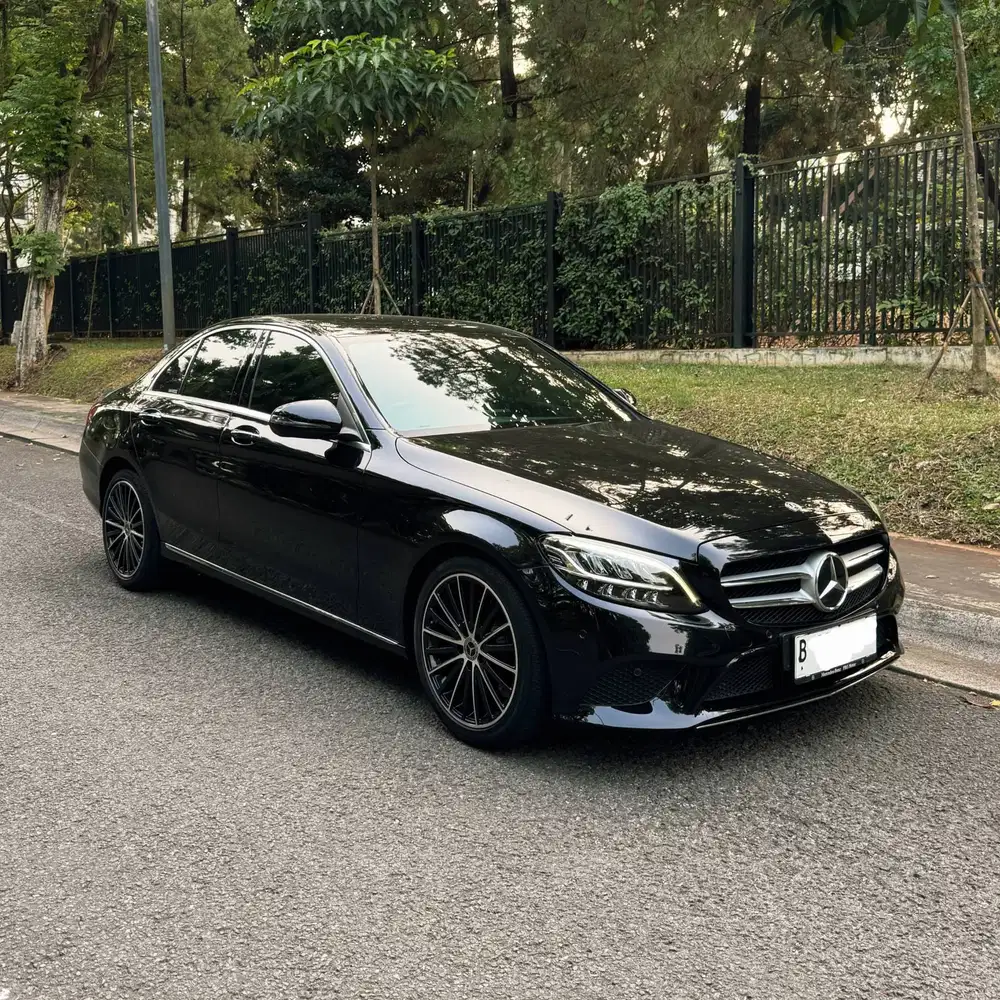 [Km28rb] Mercedes Benz C200 EQ Boost 2020 Hitam Mercy Nik 2019