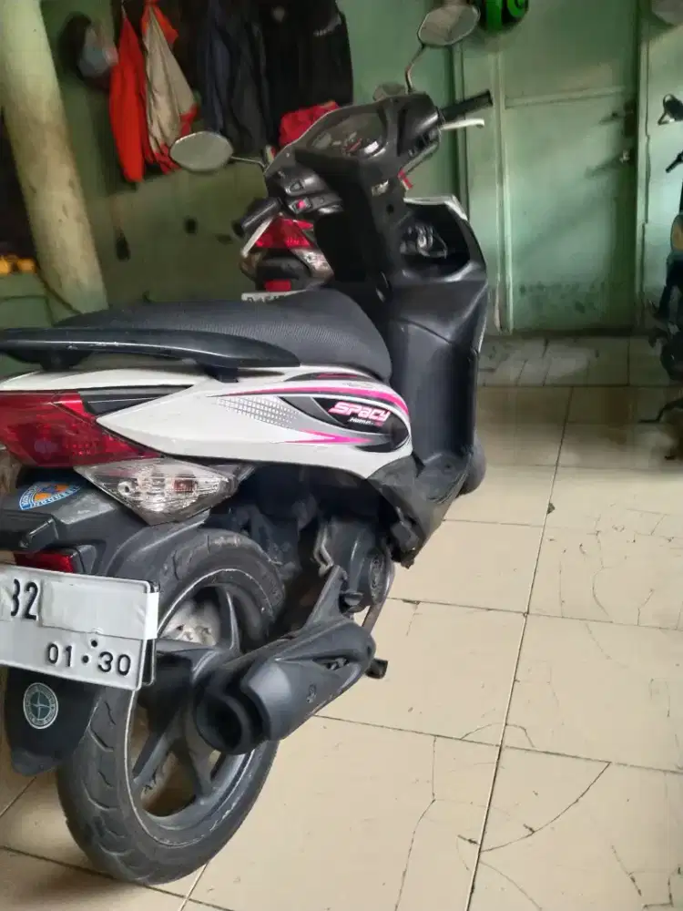 Honda Specy karbu/2011 Top Markotop