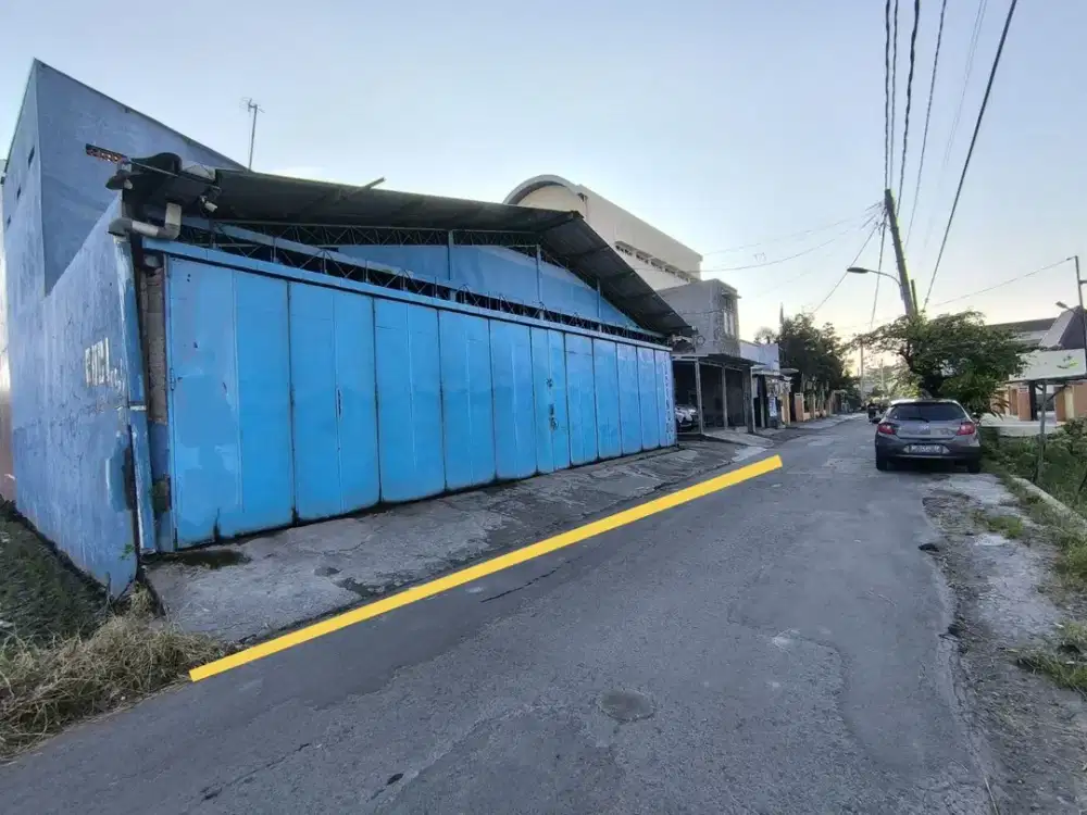 Ruang Usaha Atau Gudang 149m² Strategis di Solo Kota