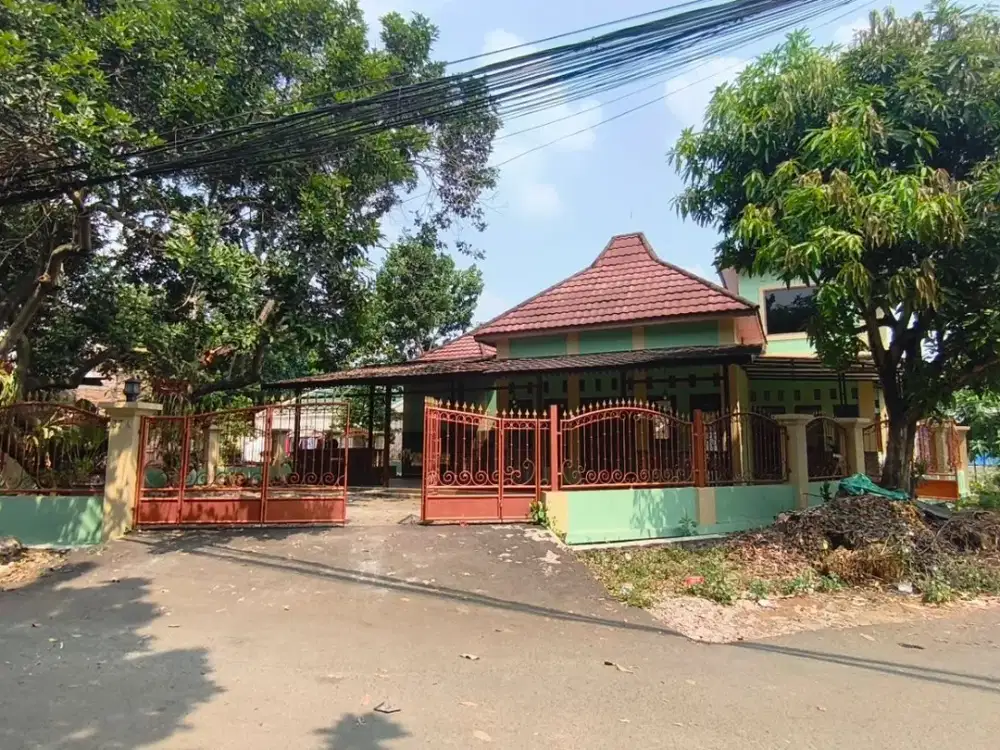 Dijual Rumah Cocok untuk Usaha di Pondok Ranggon Jakarta Timur