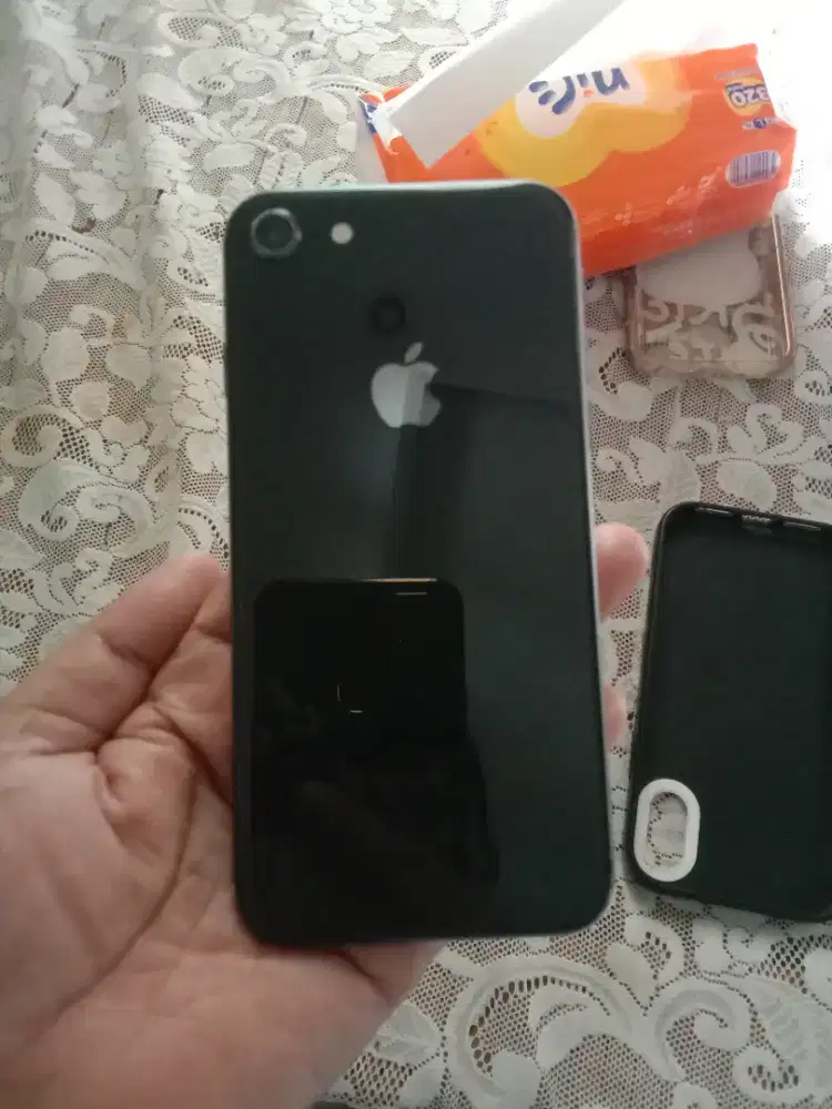 i phone 8,gercep 700 rb