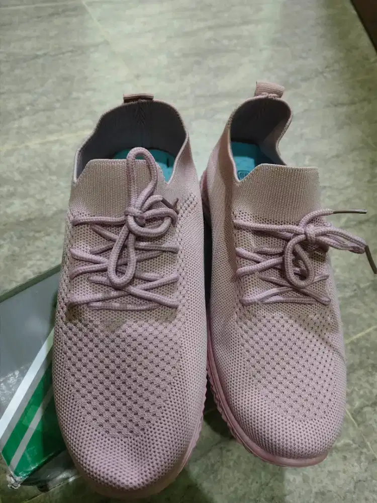 Sepatu lounch original