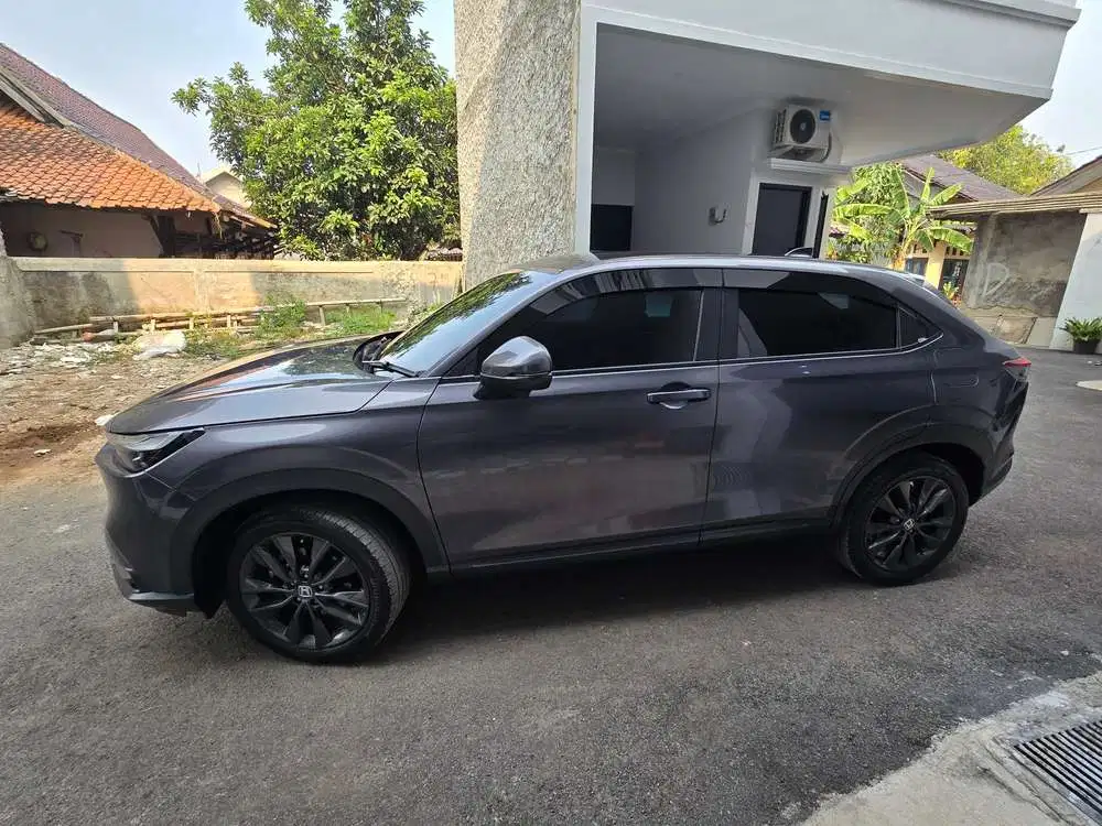 Honda HR-V SE Honda Sensing 2023 | Low KM 35rb | Tgn 1 | Full Dokumen