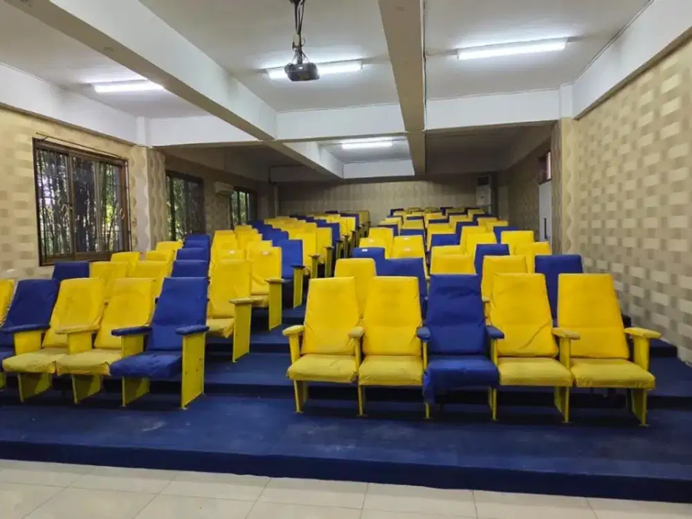 Gedung Kantor Komersial Lokasi Sangat Strategis di Tomang Jakarta Barat