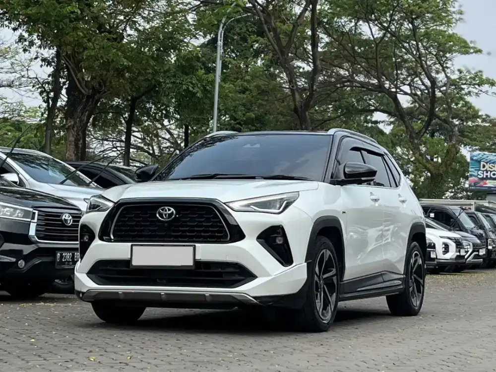 TERMURAH ‼️ TOYOTA YARIS CROSS S HV HYBRID GR AT PUTIH 2023