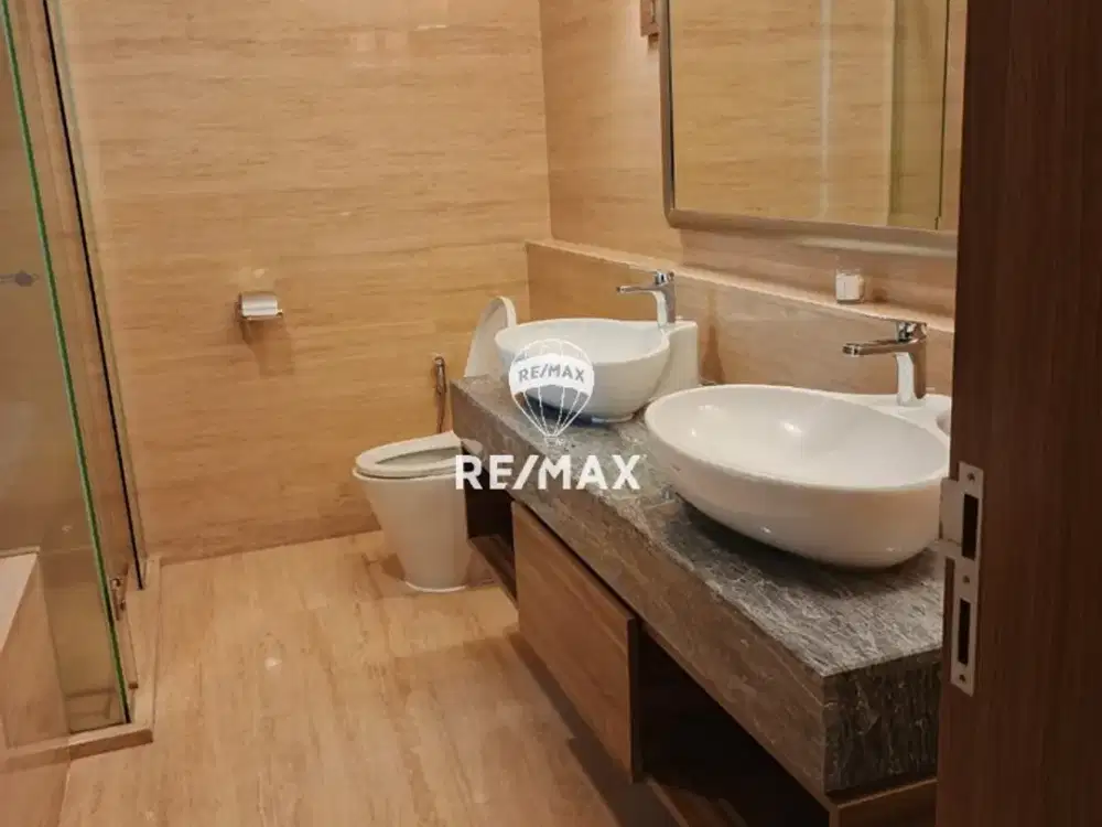 DISEWAKAN APARTEMEN BOTANICA 2BR 155m² Fully Furnished