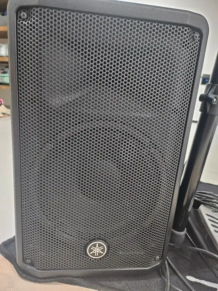 Speaker yamaha DBR10