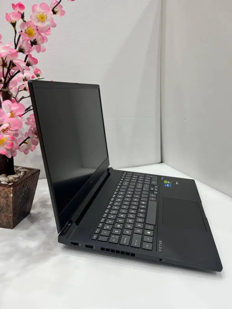 Laptop Gaming HP Victus R1218TX Core i7 14650HX 16GB SSD 1TB RTX4070