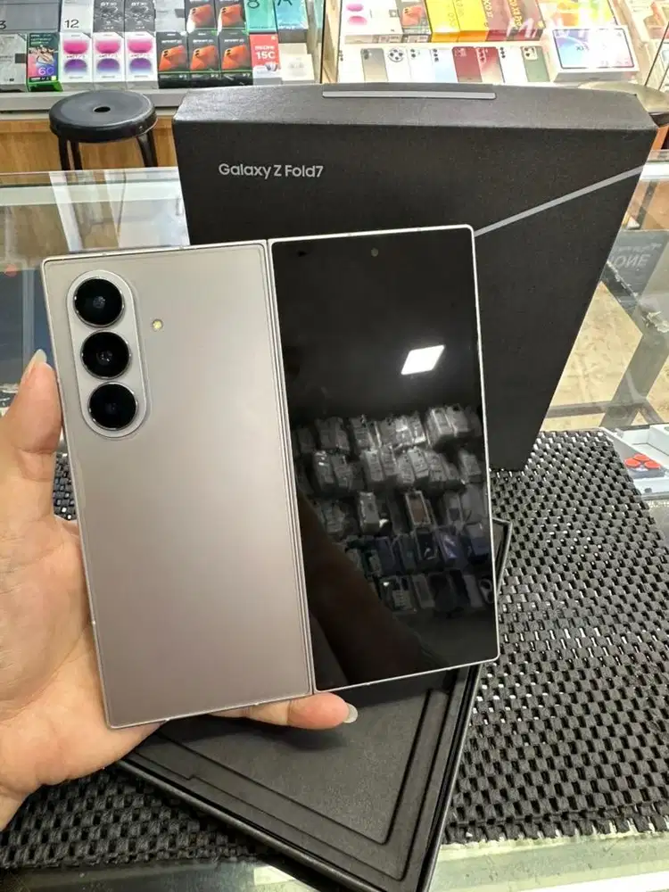Samsung Galaxy Z Fold 7 12/256GB Silver Sedow Ex Garansi Resmi Mulusss
