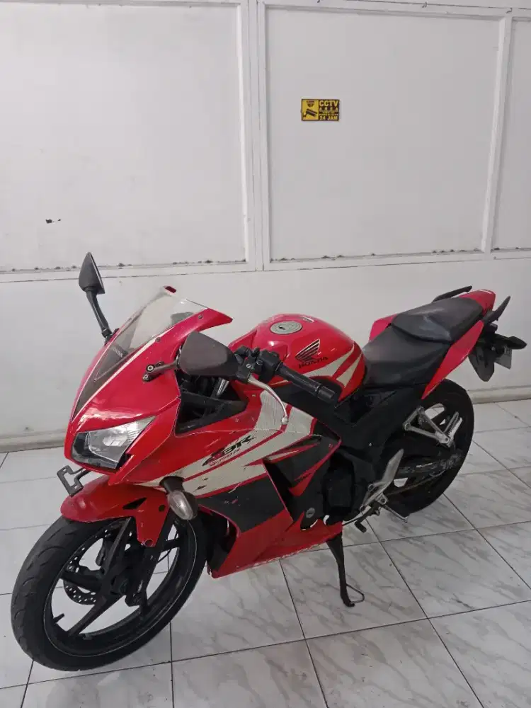 Honda CBR 150 th 2015