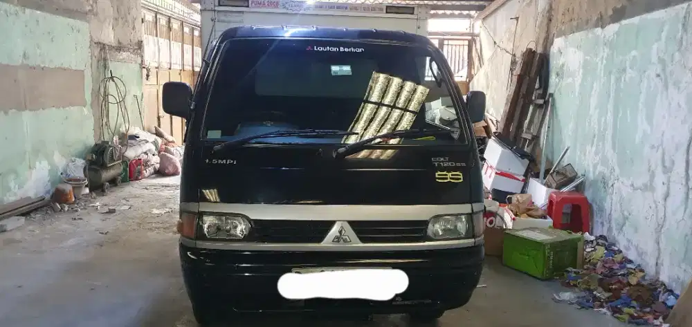 MITSUBISHI COLT L300