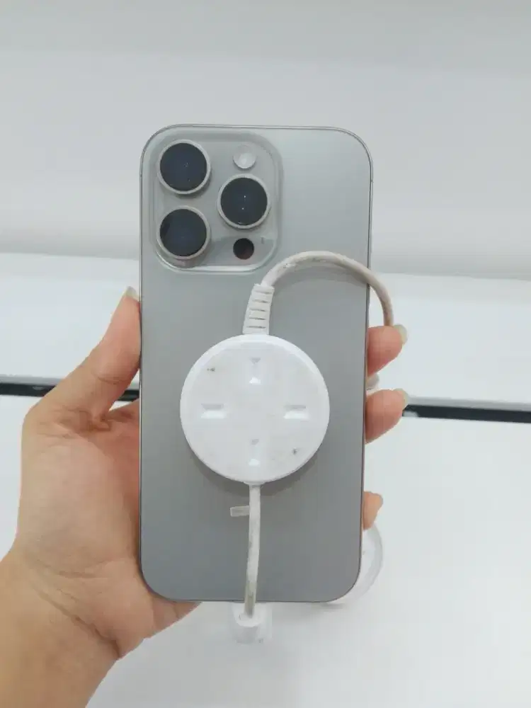 hp iphone 16 pro