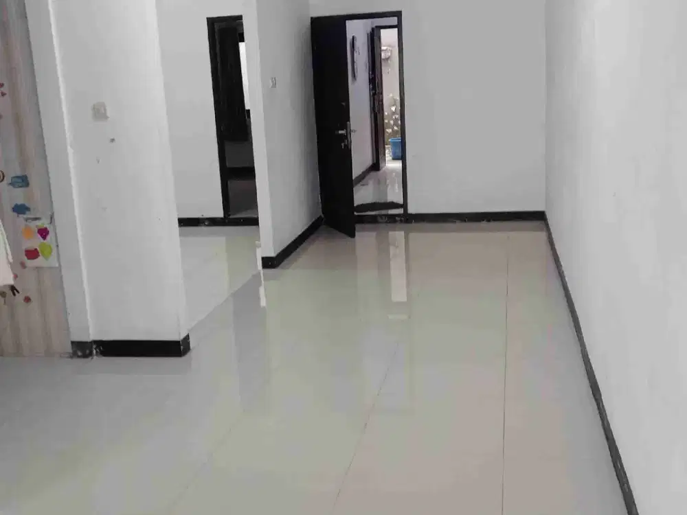 Dijual Rumah Tinggal di komp perdagangan karang tengah tanggerang