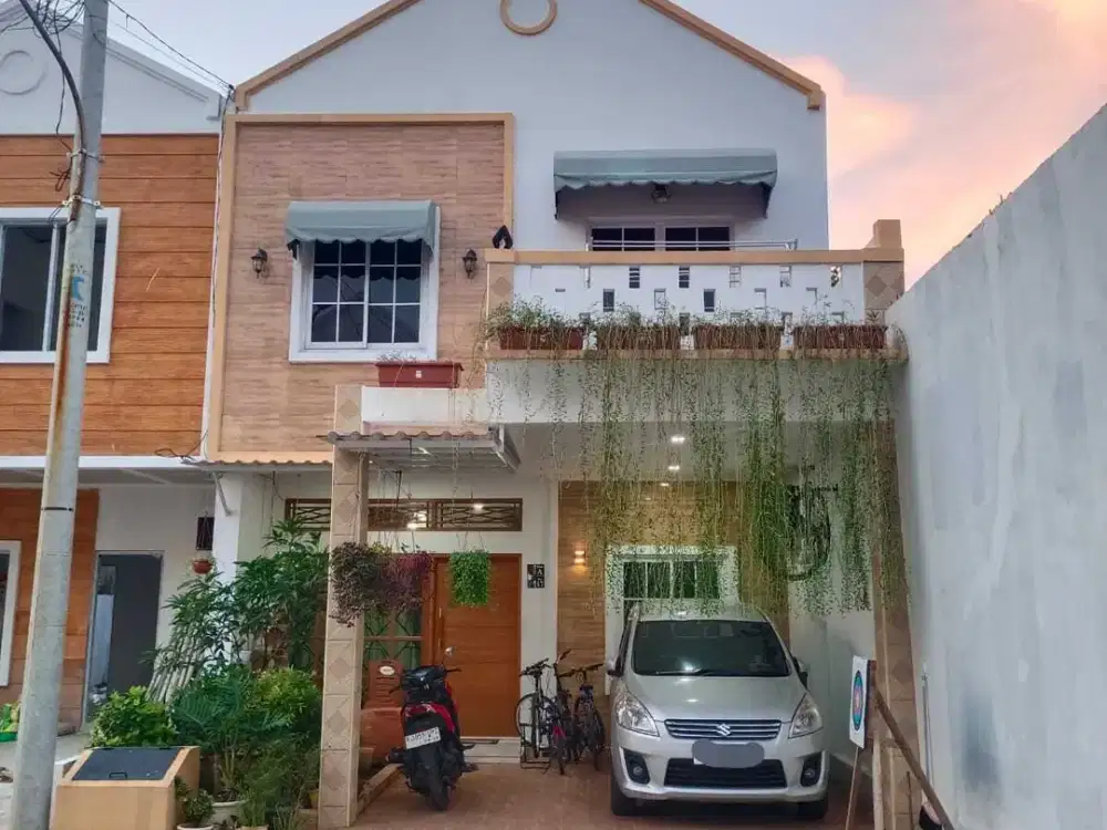 Rumah DIJUAL 2 Lantai nyaman di Lokasi strategis, harga terjangkau