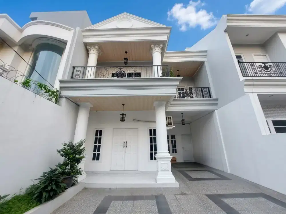 Rumah Minimalis Modern Fully Furnished Siap Huni di Cinere Row Jalan Besar