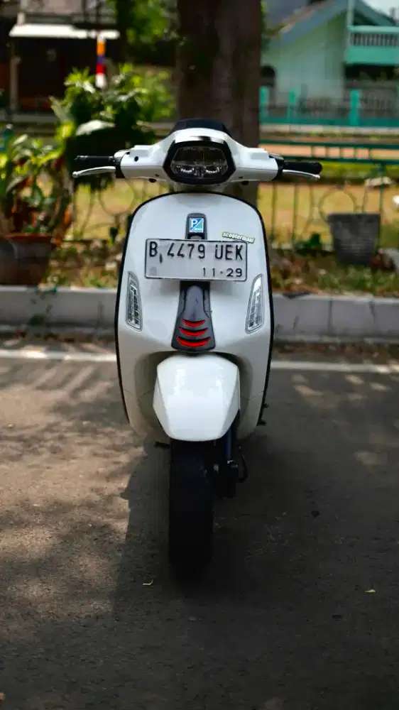 VESPA SPRINT S NEW MODEL 2024 PUTIH - TERMURAH SEINDONESIA