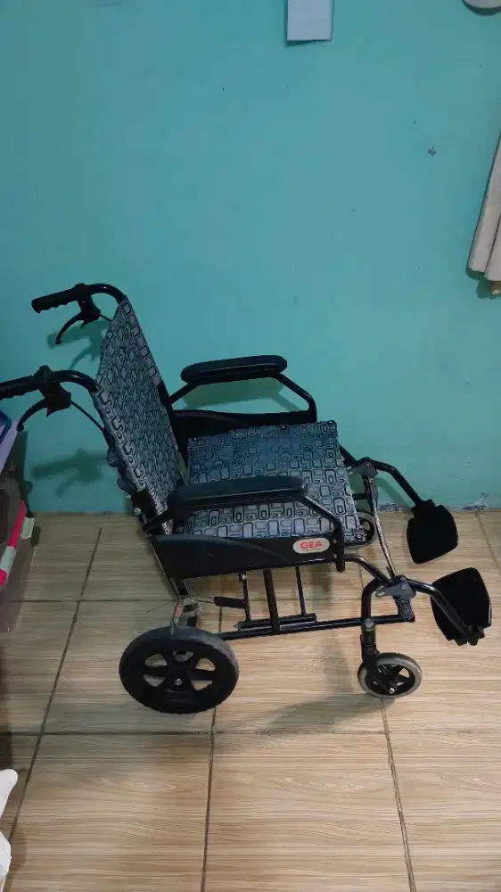 Kursi Roda merk GEA Medical