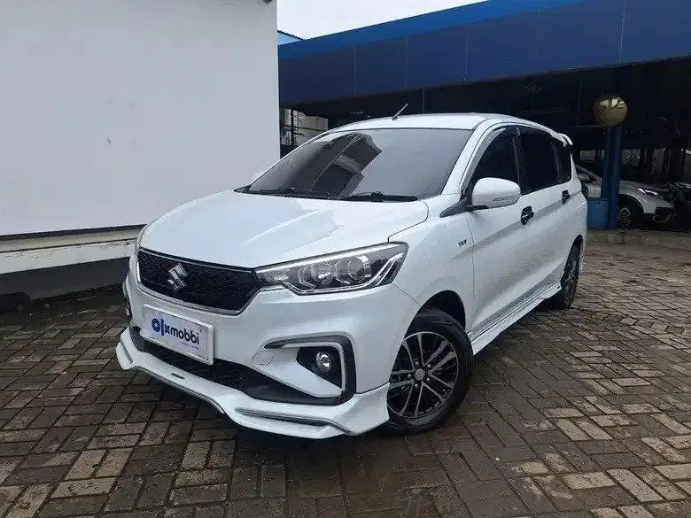 DP RENDAH - Suzuki Ertiga 1.5 Hybrid SS Bensin-AT 2022