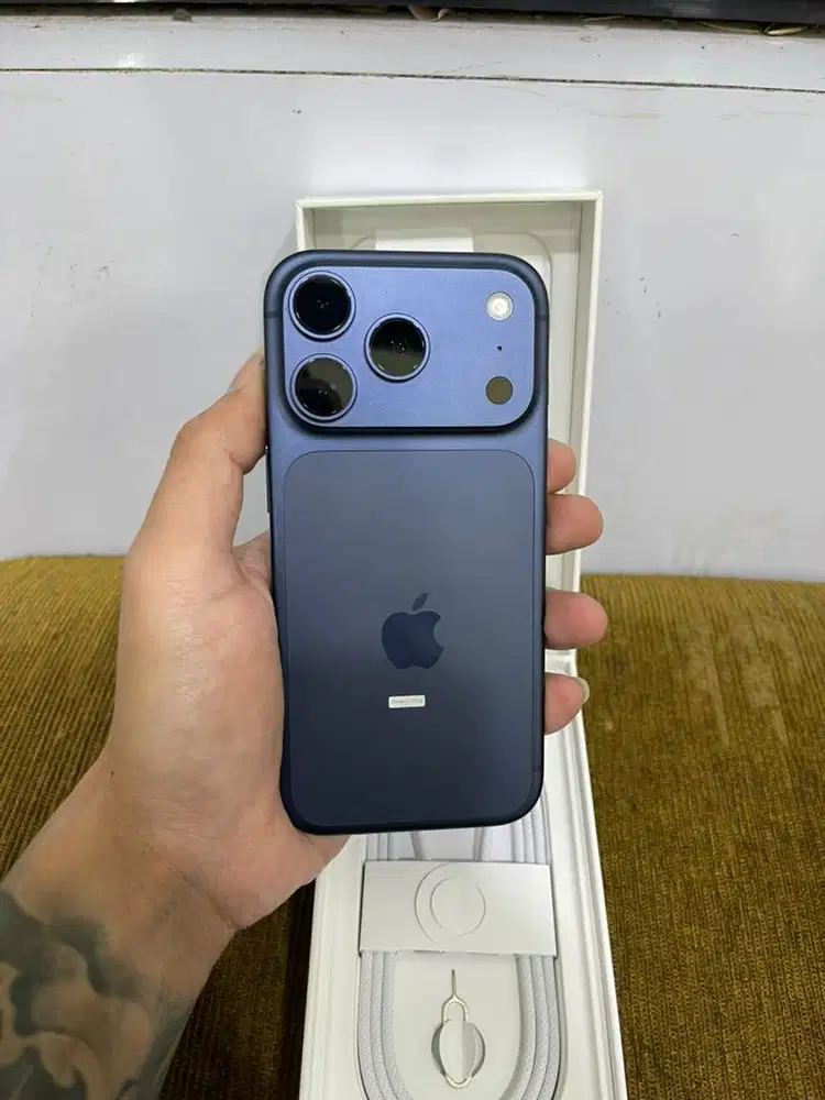 Iphone 17 pro 256 second ibox blue