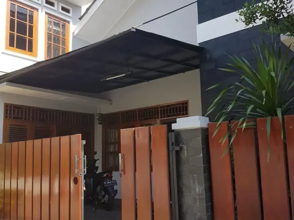Rumah Bagus 2 Lantai Posisi Hook Strategis Di Cipete Dekat Stasiun MRT H Nawi Jakarta Selatan