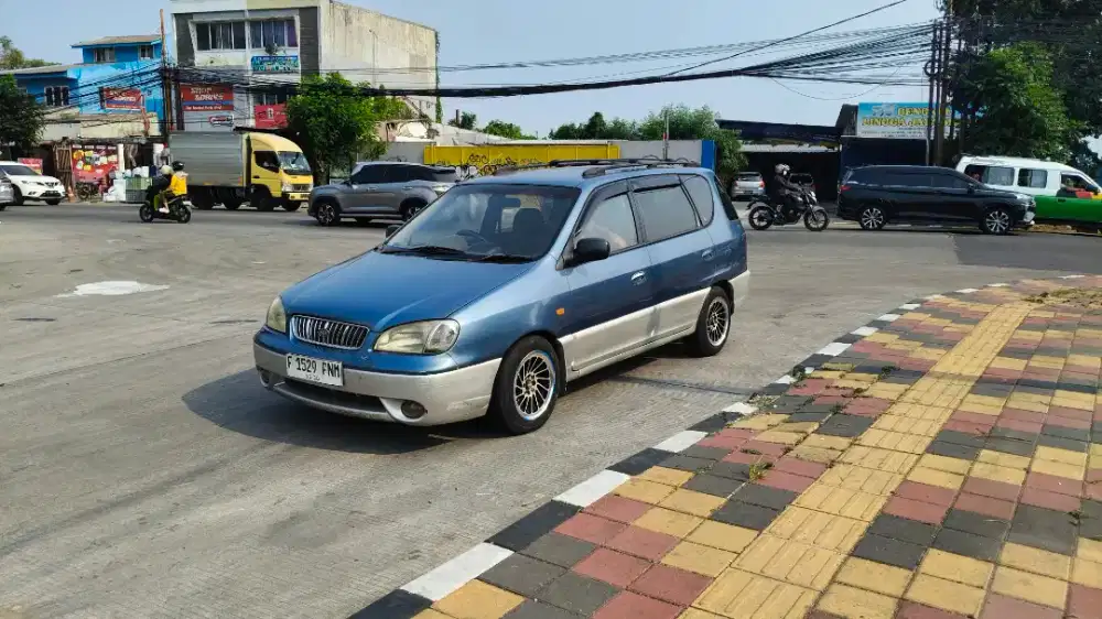 KIA Carens Pajak Hidup
