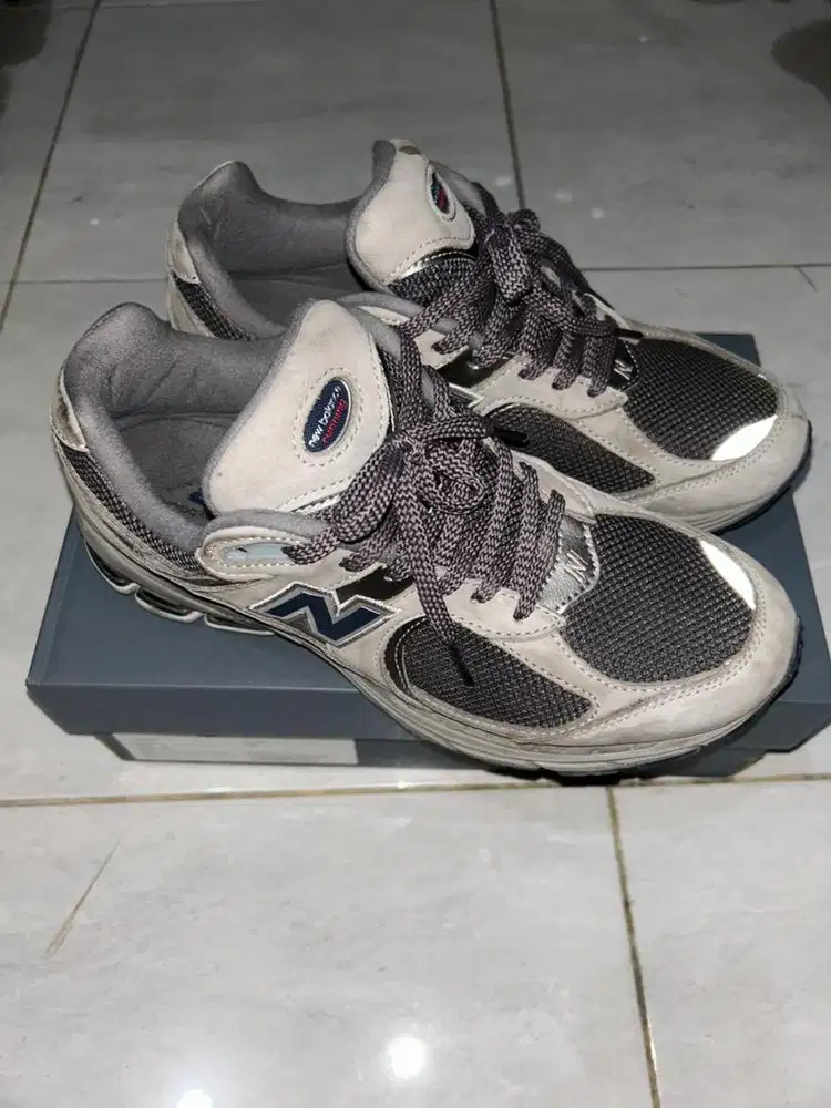 Preloved - New Balance 2002r Light Grey