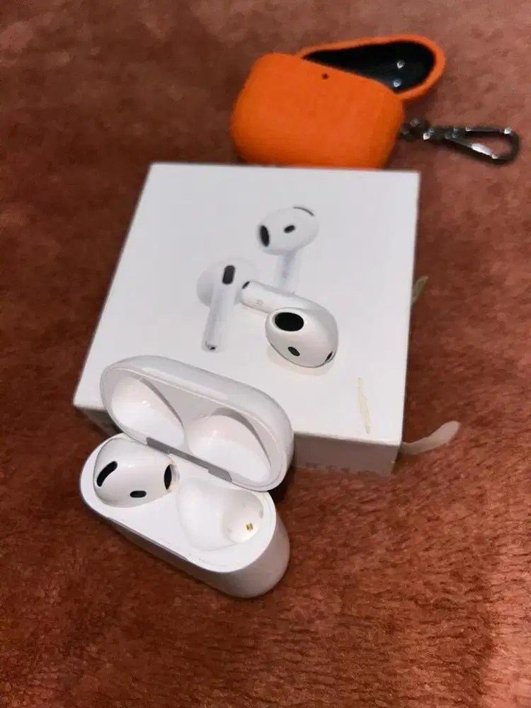Airpods 4 with ANC