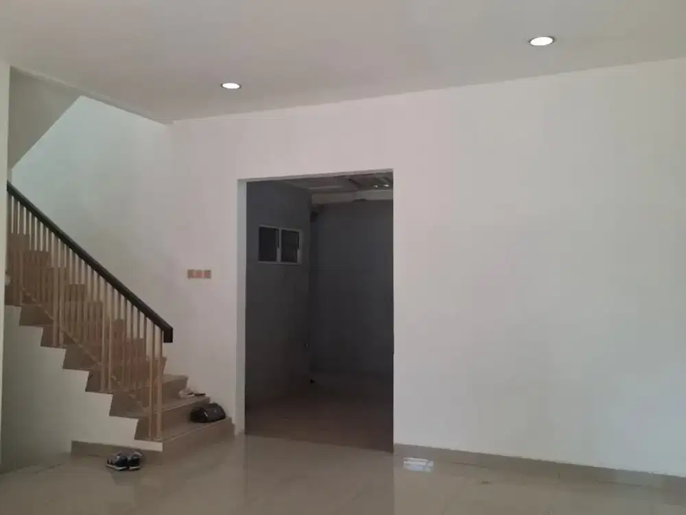 Dijual Cepat di Rumah Golf Lake