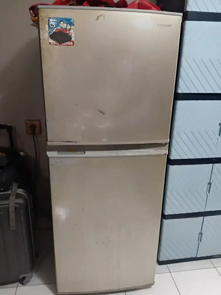 Kulkas Sharp 2 Pintu