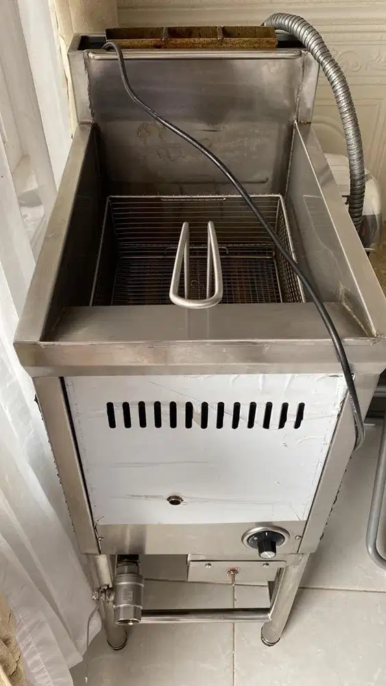 BU, Deepfryer Chicken 22L