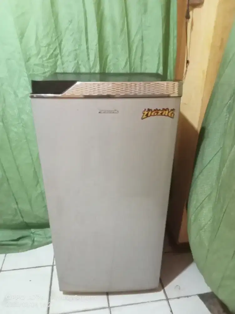 Kulkas merk PANASONIC