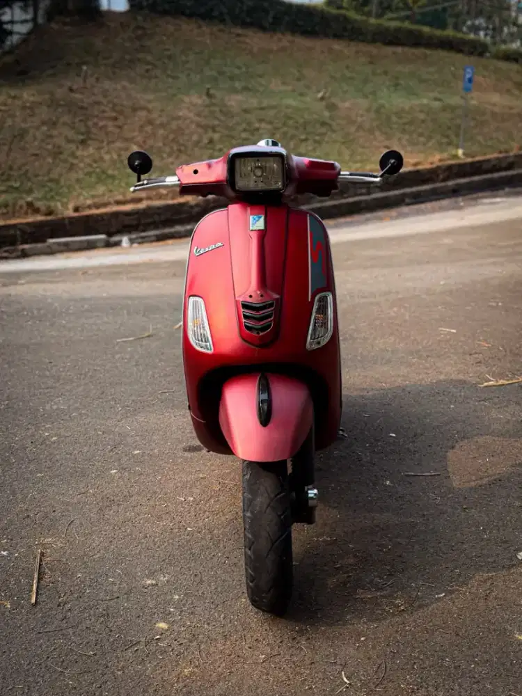 VESPA S 125 IGET 2018 MERAH - TERMURAH SEINDONESIA
