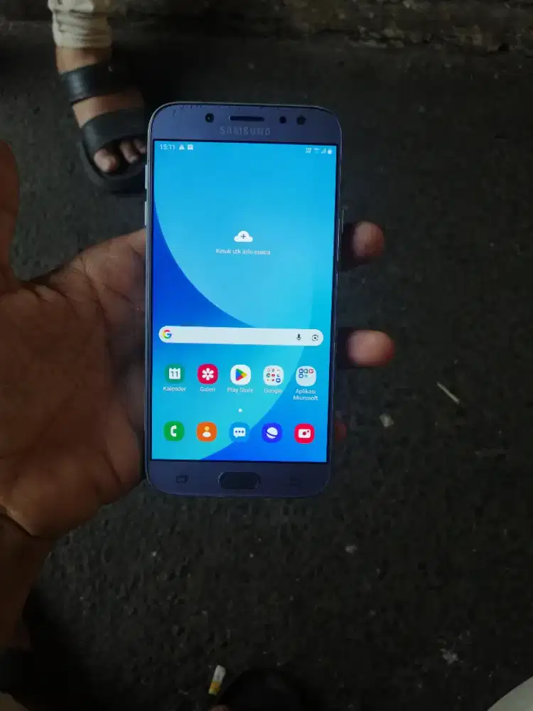 Samsung j7 pro RAM 3/32