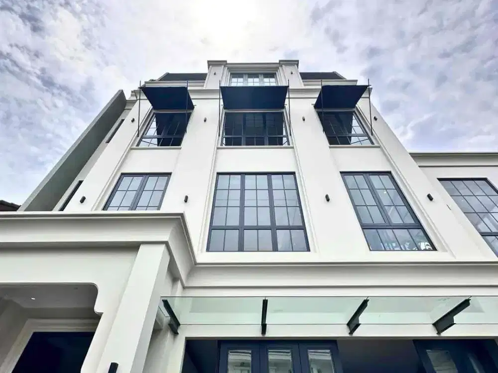 Rumah Mewah, Siap Huni Berlokasi Strategis Di Kebayoran Baru