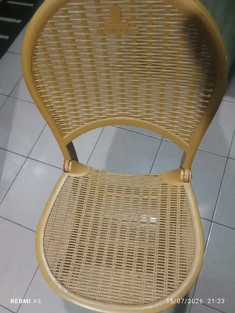 Kursi lipat plastik clasik