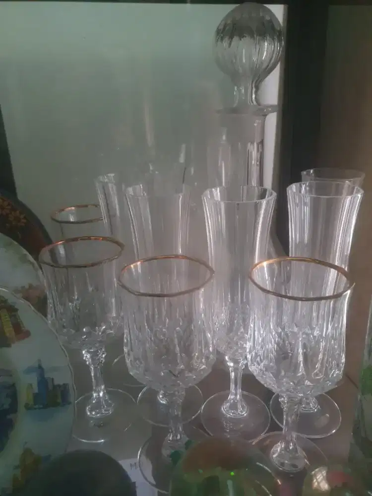 Botol dan gelas kristal set utk wine