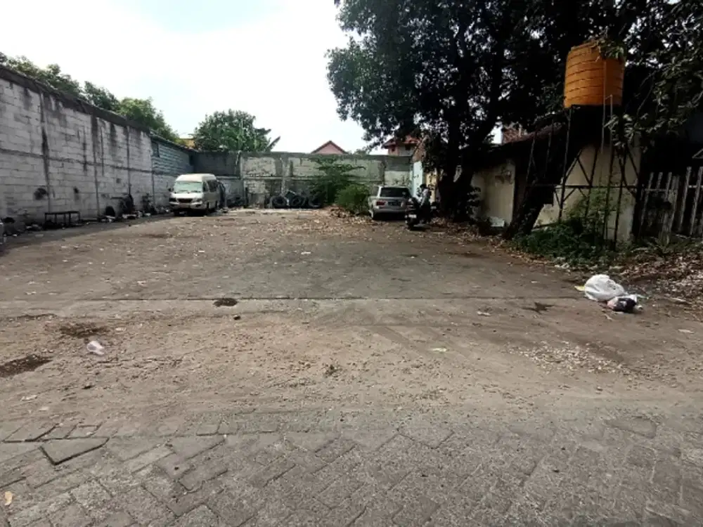 JUAL TANAH PLUS RUMAH  KUTISARI SELATAN DEKAT UK PETRA