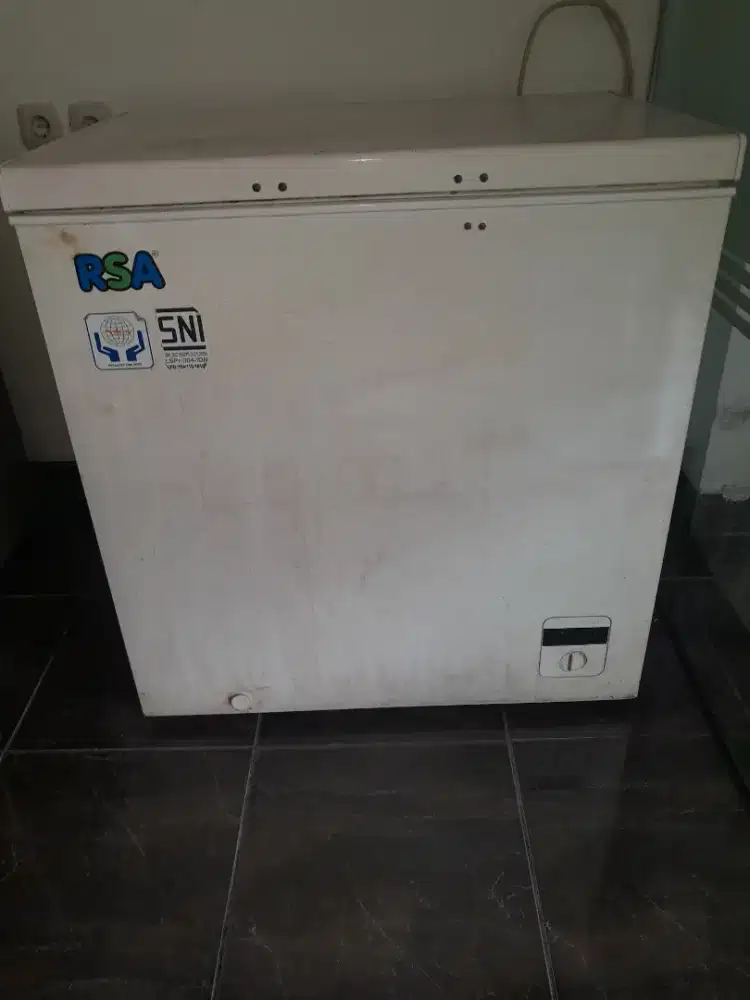 DIJUAL MURAH PERABOTAN CAFE